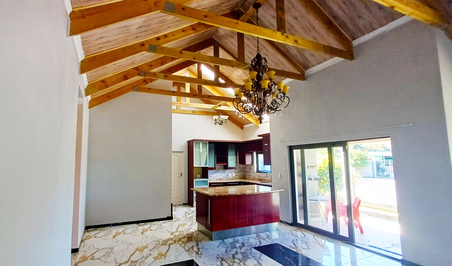 4 Bedroom Property for Sale in Palmiet Western Cape